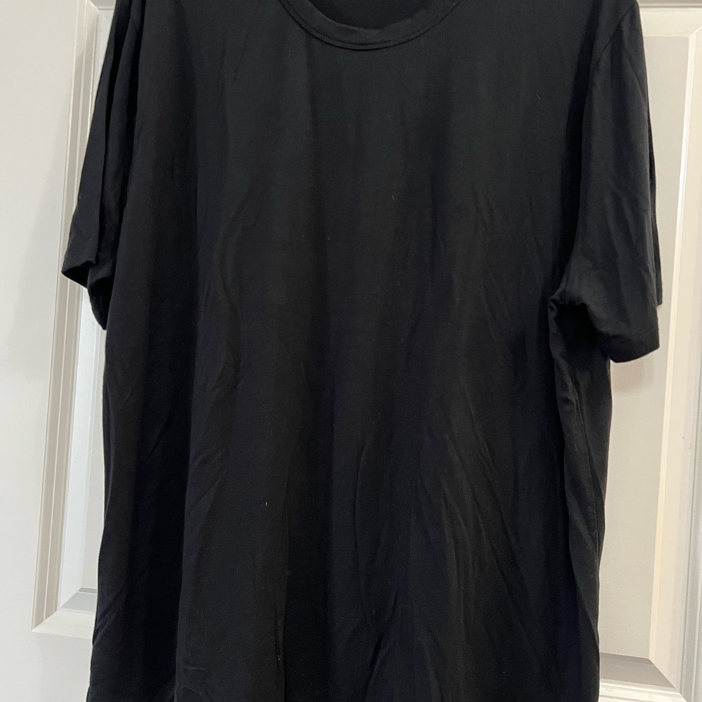 Kate Quinn Black Short Sleeve Tee